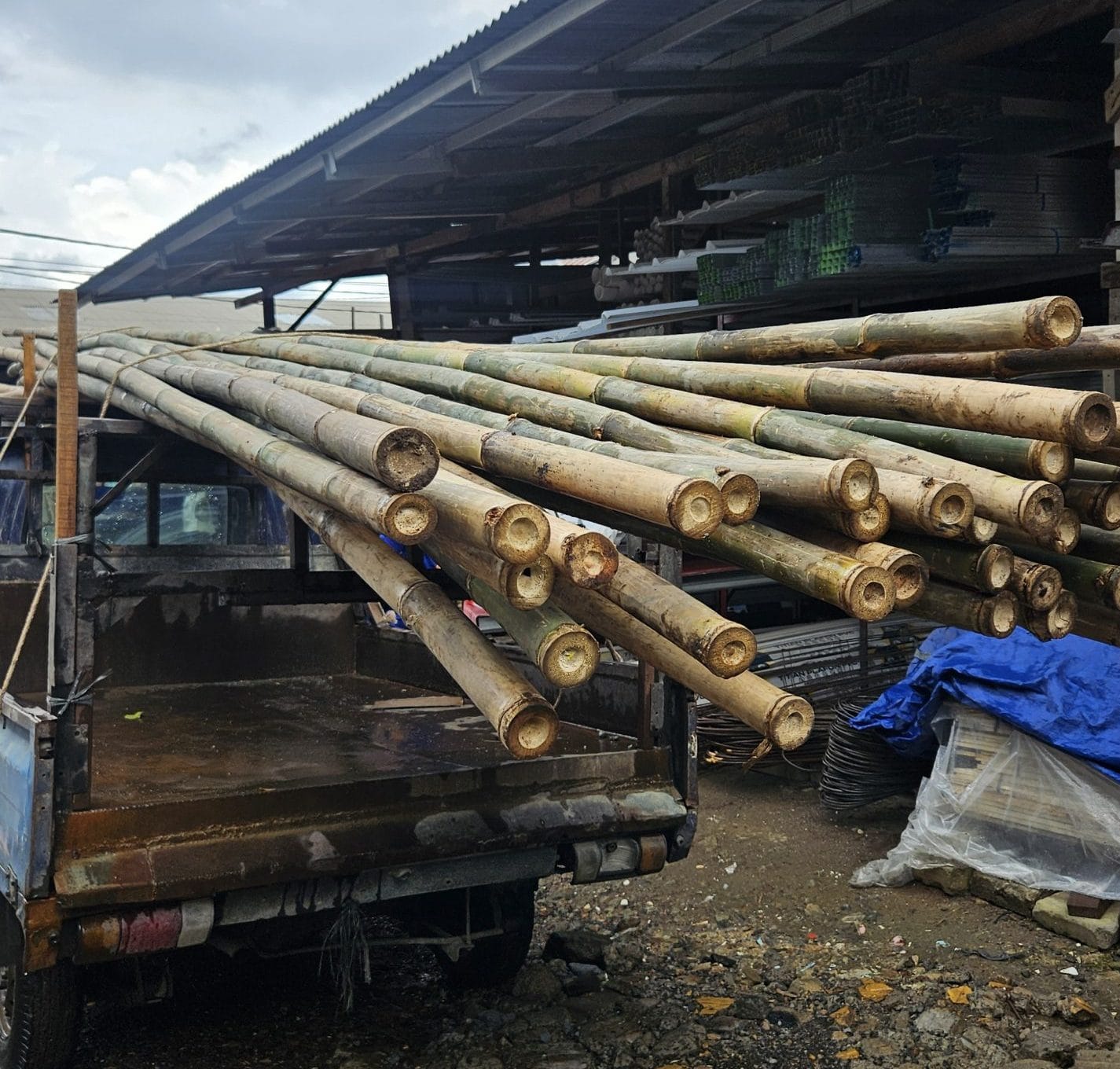 bambu toko bangunan